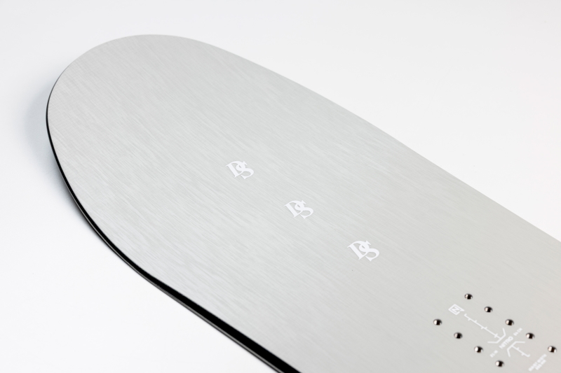 特典付き 【早期予約】 メンズ スノーボード 板 156cm NITRO SANTOKU