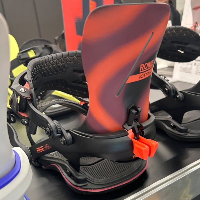 早期予約商品】 26-27 ROME WOMEN'S KATANA AW FASE カラー:DEEP RED S