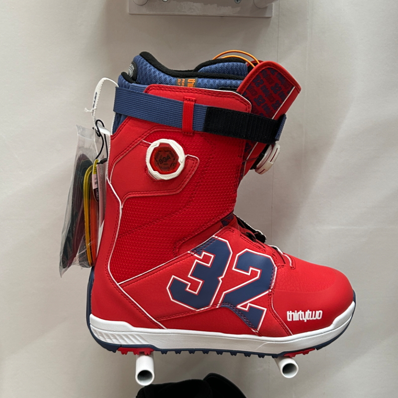 早期予約商品】 26-27 THIRTYTWO LASHED XLT DB カラー:RED BLUE WHITE