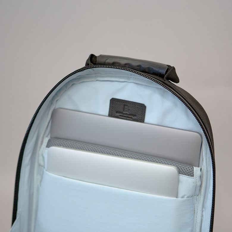 レザーリュック　ほぼ新品 BROSKI AND SUPPLY HUB5 リュック バックパック カバン 鞄 防水