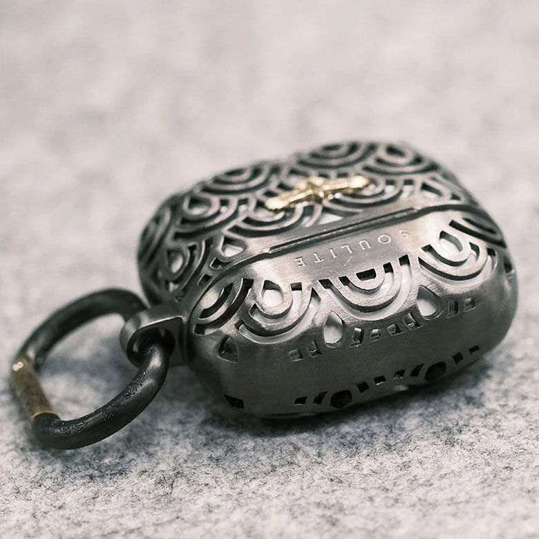 SOULITE AirPods 4ケース 第四世代 専用のネックレス キーリング付き