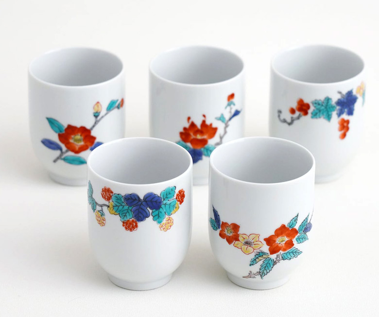 肥前赤絵窯元 鷹巣 絵変わり湯呑 有田焼 湯呑 コップ タンブラー