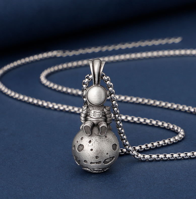 月の宇宙飛行士ペンダント 錫製ペンダント 錫製ネックレス ステンレス