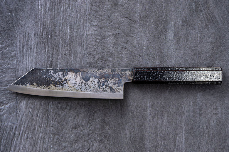四郎國光 鍛造黒打包丁 KUROUCHI BUNKA 鍛冶屋 手作業 安来鋼 三徳包丁