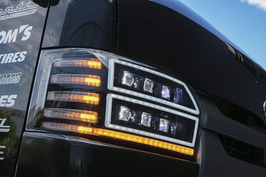 200系ハイエース/レジアスエース用 ヘッドランプ