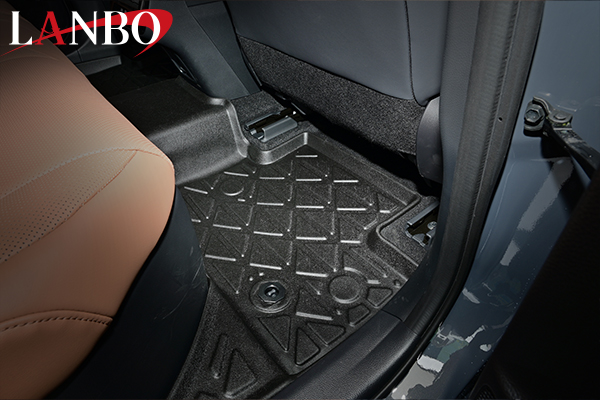 クラウンスポーツ専用 3Dフロアマット