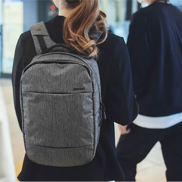 ビジネスリュック レディース PC収納 インケース リュック Incase City