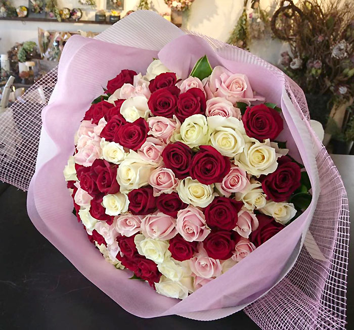 バラ100本の花束 ミックス 花 高級 赤バラ プロポーズ ギフト 結婚記念日 花 ギフト 誕生日 ギフト プレゼント プレゼント 卒業 卒業式 送料無料 | プリティ マーメイド | 01