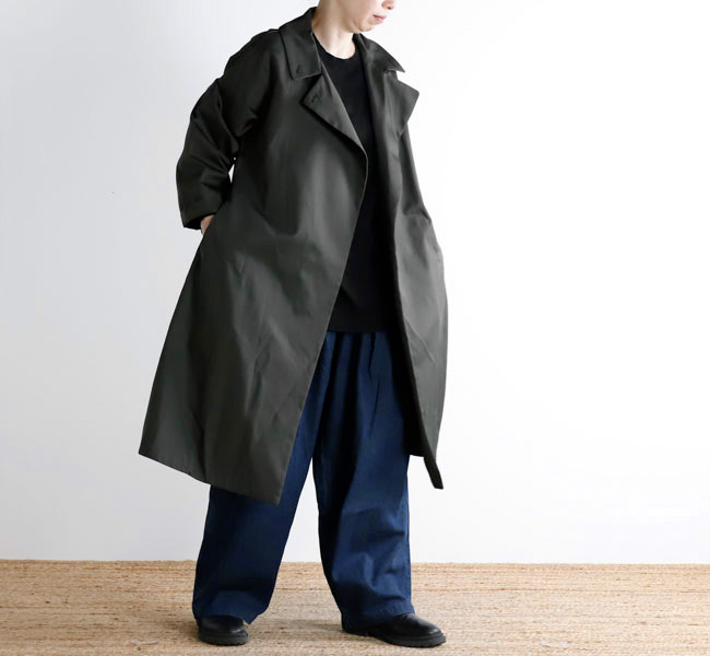 【新品タグ付】伊太利屋 イタリヤ トレンチコート フリル袖 シルク混 日本製 新品タグ付】伊太利屋 イタリヤ トレンチコート フリル袖 シルク混