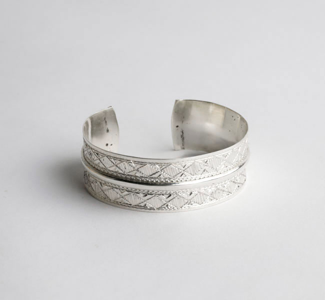 TUAREG JEWELRY トゥアレグ ジュエリー バングル A7 : O.L.D - 通販