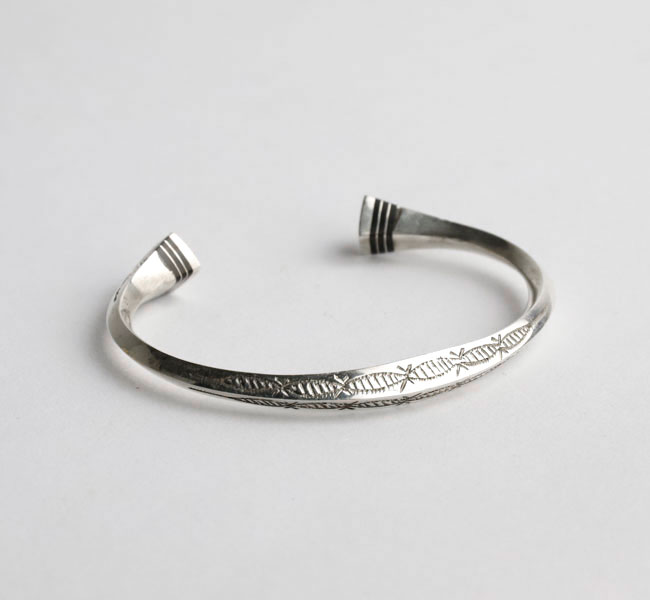 TUAREG JEWELRY トゥアレグジュエリー A11 バングル 楽天市場】TUAREG JEWELRY トゥアレグジュエリー A11 バングル
