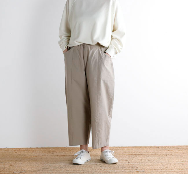しをり　evam eva スヌード　かぐれ　コットンクロップドパンツ evam eva エヴァムエヴァ E261T130 コットンクロップドパンツ cotton