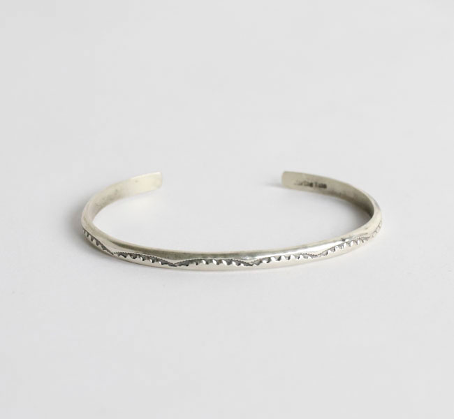 インディアンジュエリー　ナバホ　シルバー　バングル　スタンプワーク indian jewelry インディアンジュエリー ナバホ シルバー925B バングル
