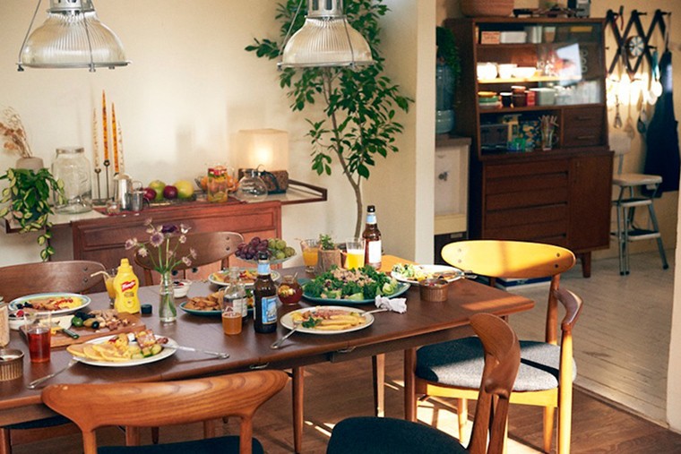 ACME Furniture（アクメファニチャー） BROOKS DINING TABLE