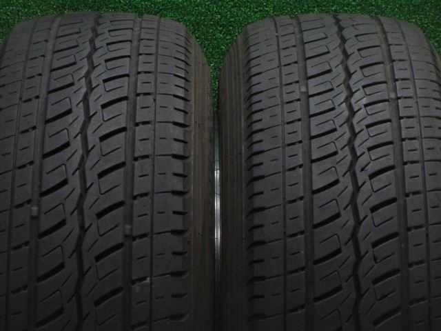 TOYO TIRES（トーヨータイヤ） 【美品】ハイエース ケイブレイク