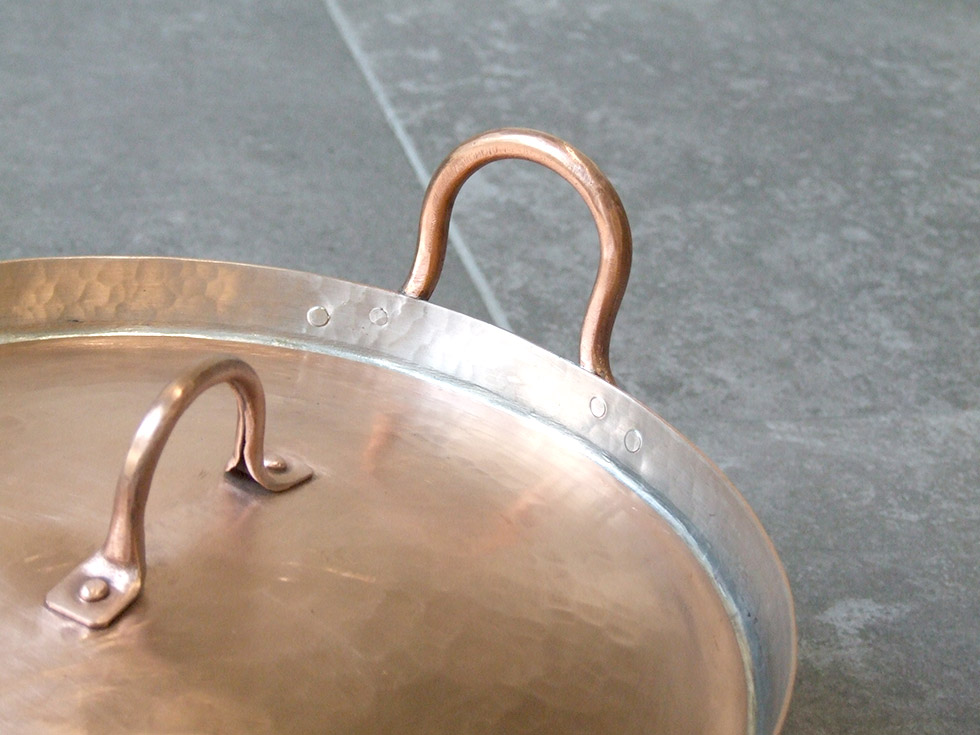 京都 北村一男さんの鎚起銅器 段付鍋8寸浅型 銅鍋 大サイズ : おまめ