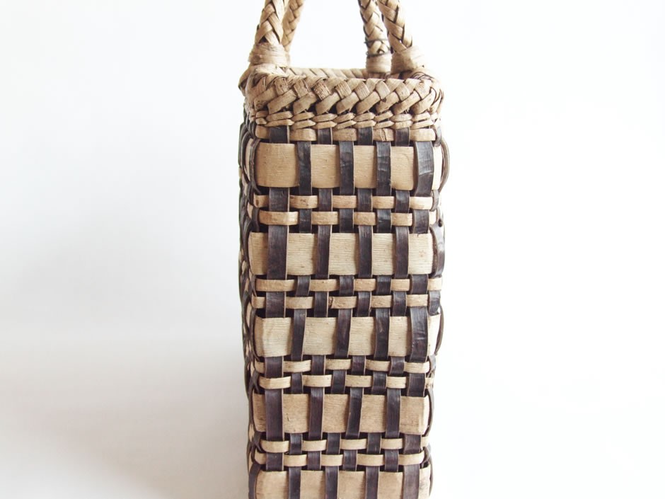 くるみかごバック 純国産 伊藤加代子作 沢くるみかごバッグ 市松編み 樹皮表裏ミックス