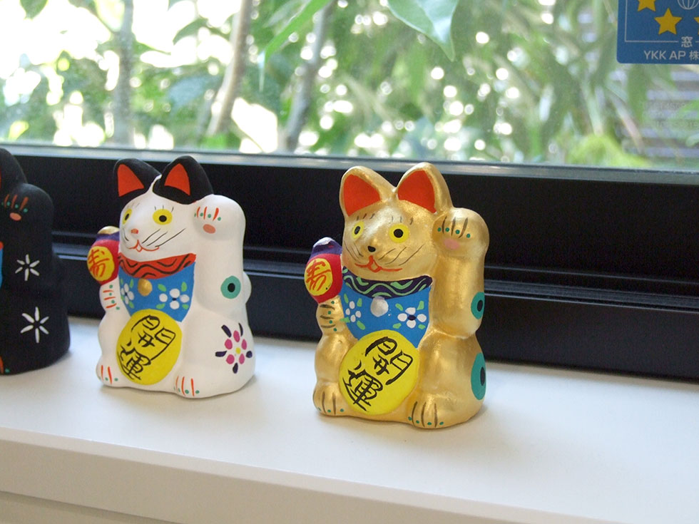 招き猫　土人形　作家物　縁起物 郷土玩具 民藝 福島県 工房千想 招き猫 小 金 縁起物 置物 開運
