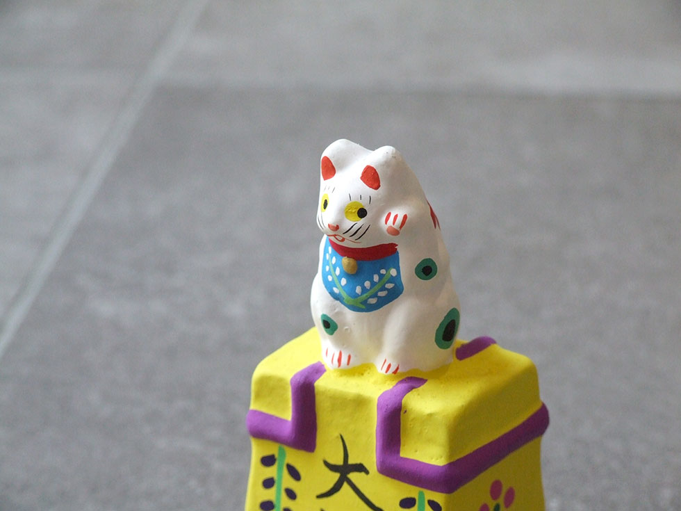 郷土玩具 民藝 福島県 工房千想 大福帳乗り猫 黄 縁起物 置物 開運