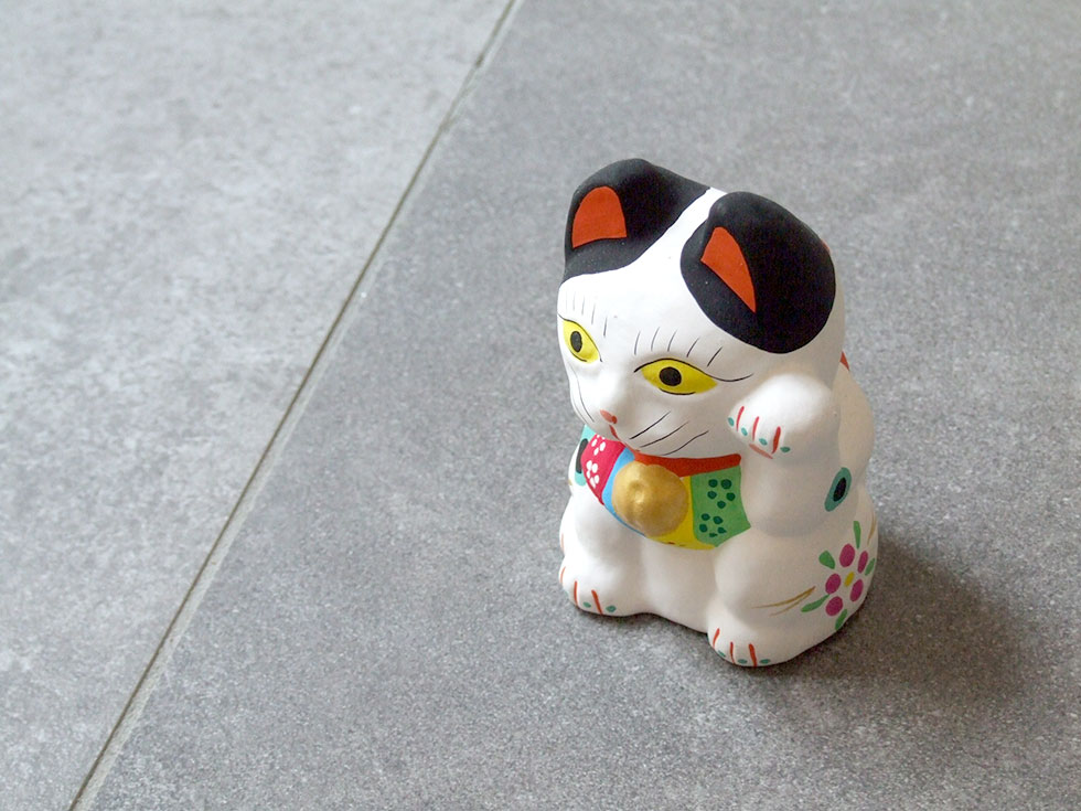 郷土玩具 民藝 福島県 工房千想 招き猫 中 白 縁起物 置物 開運 厄除け