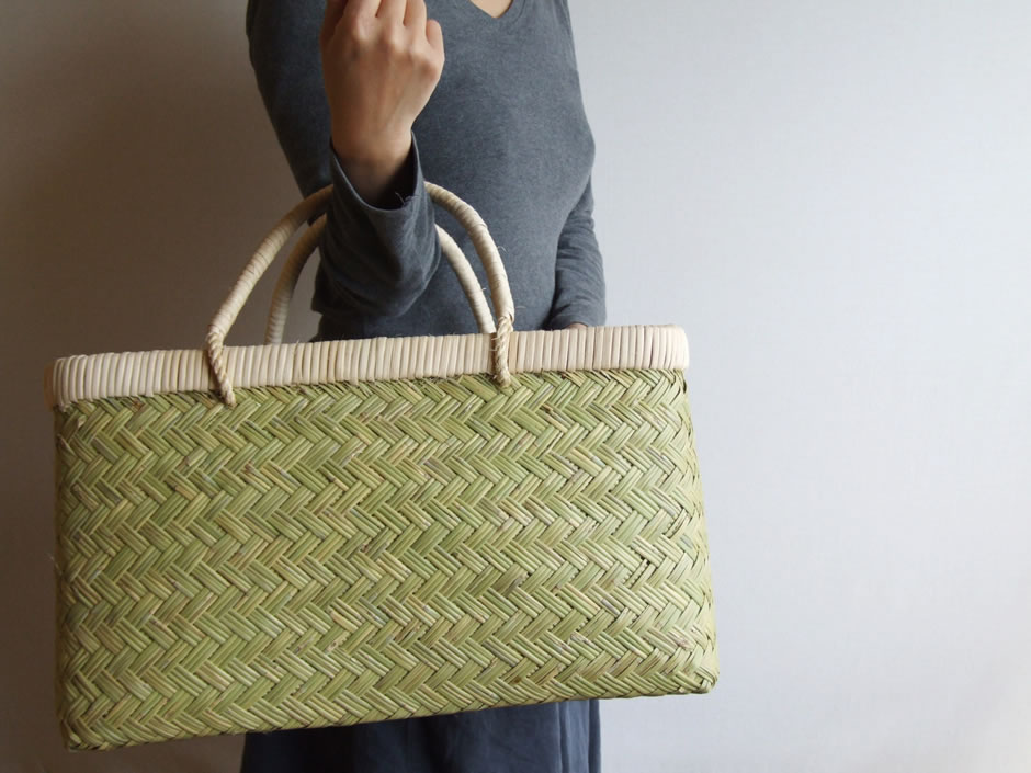 岩手県鳥越地区の竹細工 岩手県二戸 鳥越竹細工 スズ竹 市場かご 尺四