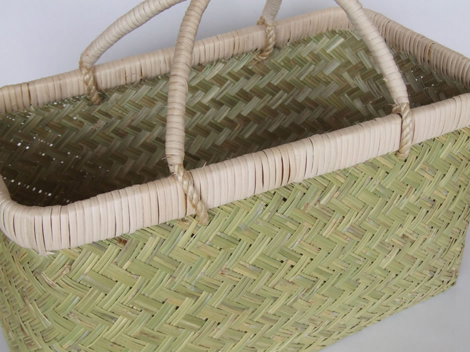 岩手県鳥越地区の竹細工 岩手県二戸 鳥越竹細工 スズ竹 市場かご 尺四