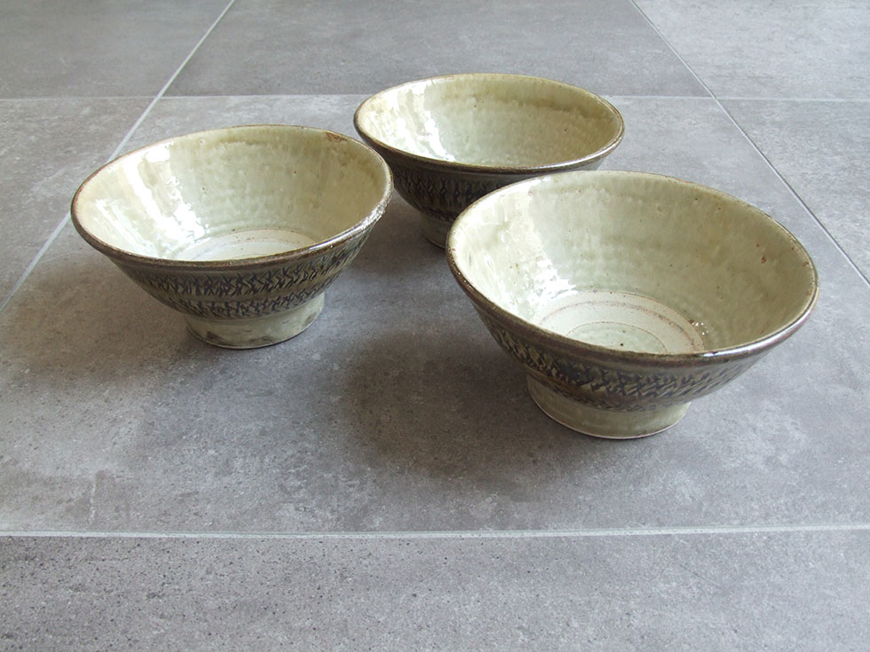 やちむん 民藝 照屋窯 照屋佳信 6寸マカイ(お茶碗 丼) 重4 : おまめ