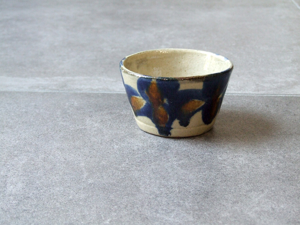 やちむん 民藝 照屋窯 照屋佳信 そば猪口 コバルト 輪花 : おまめ