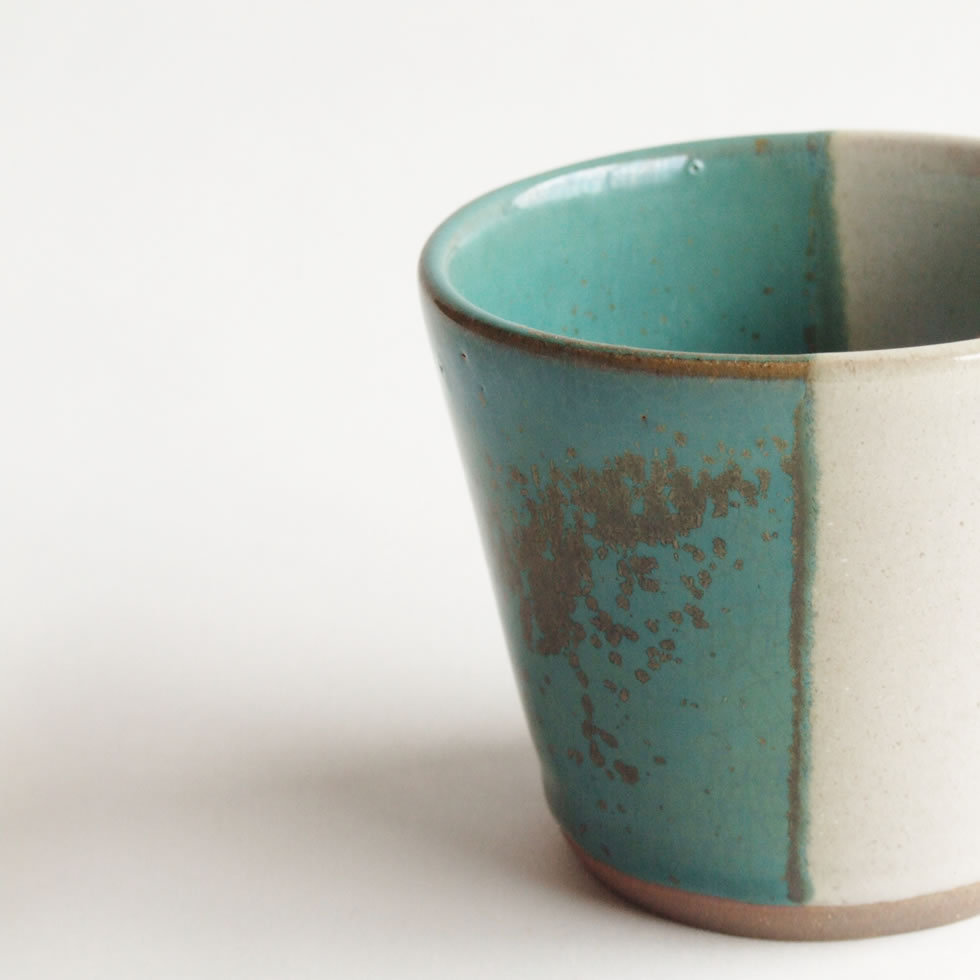 鳥取の民藝 牛ノ戸焼窯元 そば猪口 緑と白の染分 : おまめ - 通販