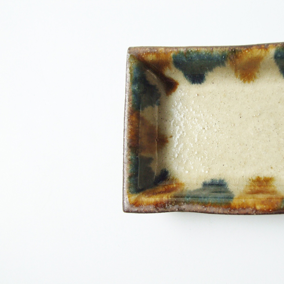 やちむん 民藝 読谷山焼 北窯 松田共司4寸長方角皿 小 縁呉須に飴