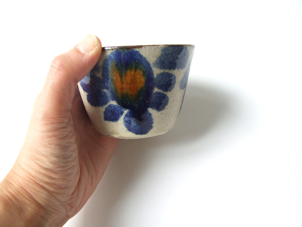 ヒヅミ峠舎 マグカップ グリフォンと少女 読谷村焼 北窯 やちむん