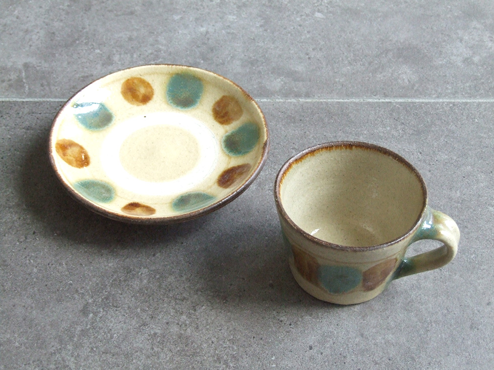 やちむん 民藝 読谷山焼 北窯 松田共司コーヒーカップ＆ソーサー 三彩