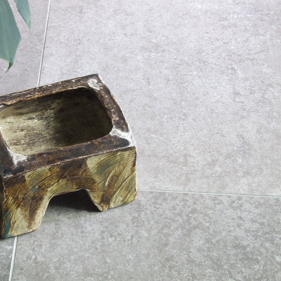 やちむん 民藝 読谷山焼 北窯 松田共司 角物 大 茶2 上部に削れた跡有