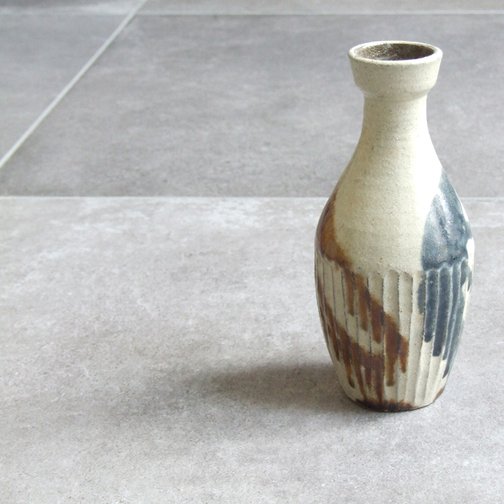 やちむん 民藝 東焼東窯 榮一工房徳利 呉須に飴 鎬 : おまめ - 通販