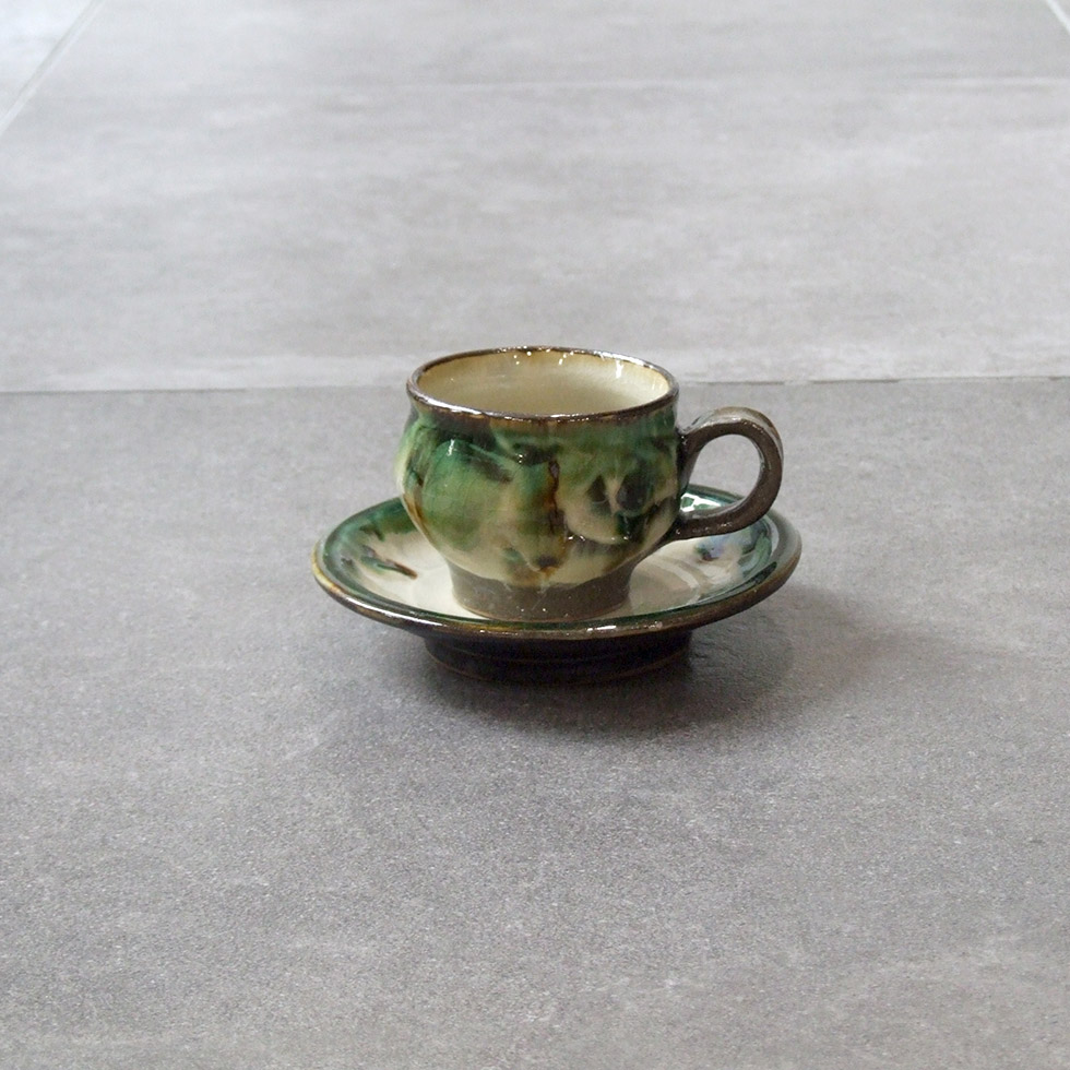 やちむん 民藝 工房福田 福田健治 マグカップ＆ソーサー 緑 : おまめ