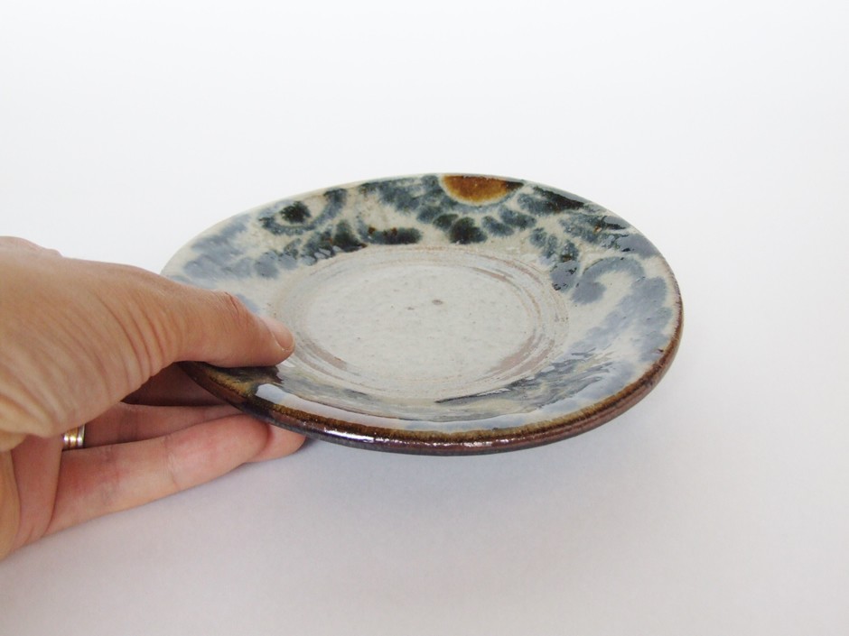 やちむん 民藝 大宜味窯 菅原謙5.5寸皿 呉須唐草 : おまめ - 通販