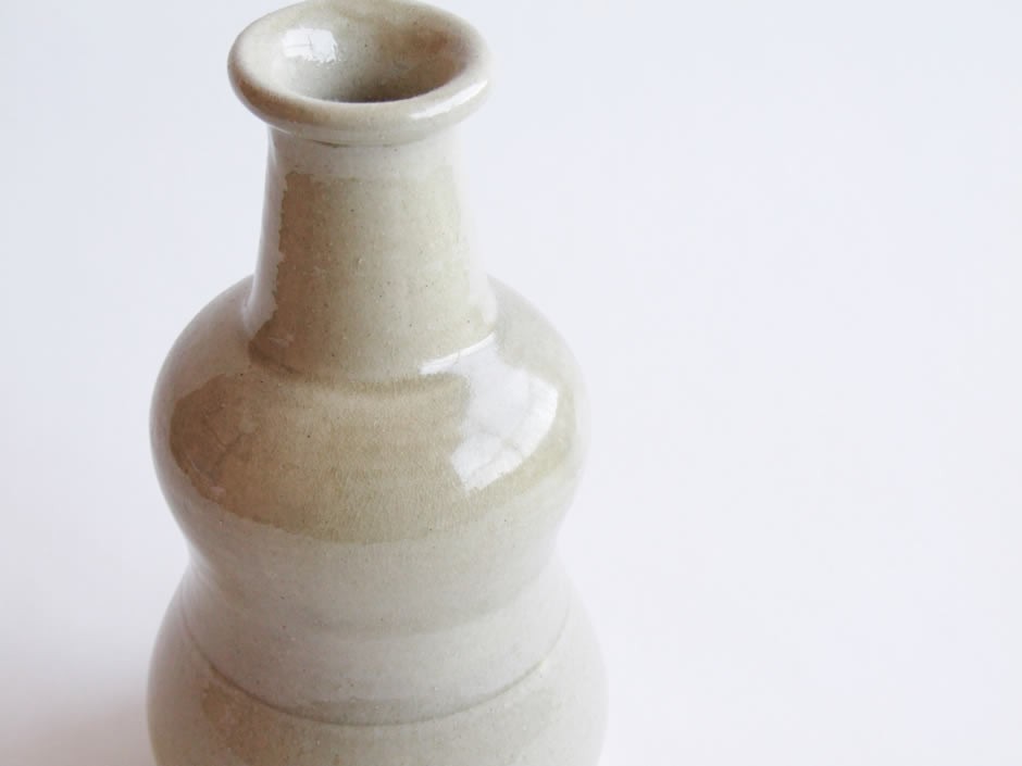 やちむん 民藝 読谷山焼 北窯 松田米司 嘉瓶 （ゆしびん） 白 : おまめ