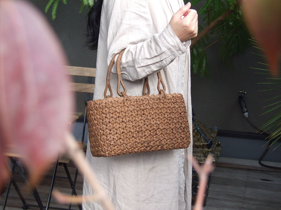 新入荷 新品 長野産 職人手編み 向日葵花畑編み 山葡萄バッグ