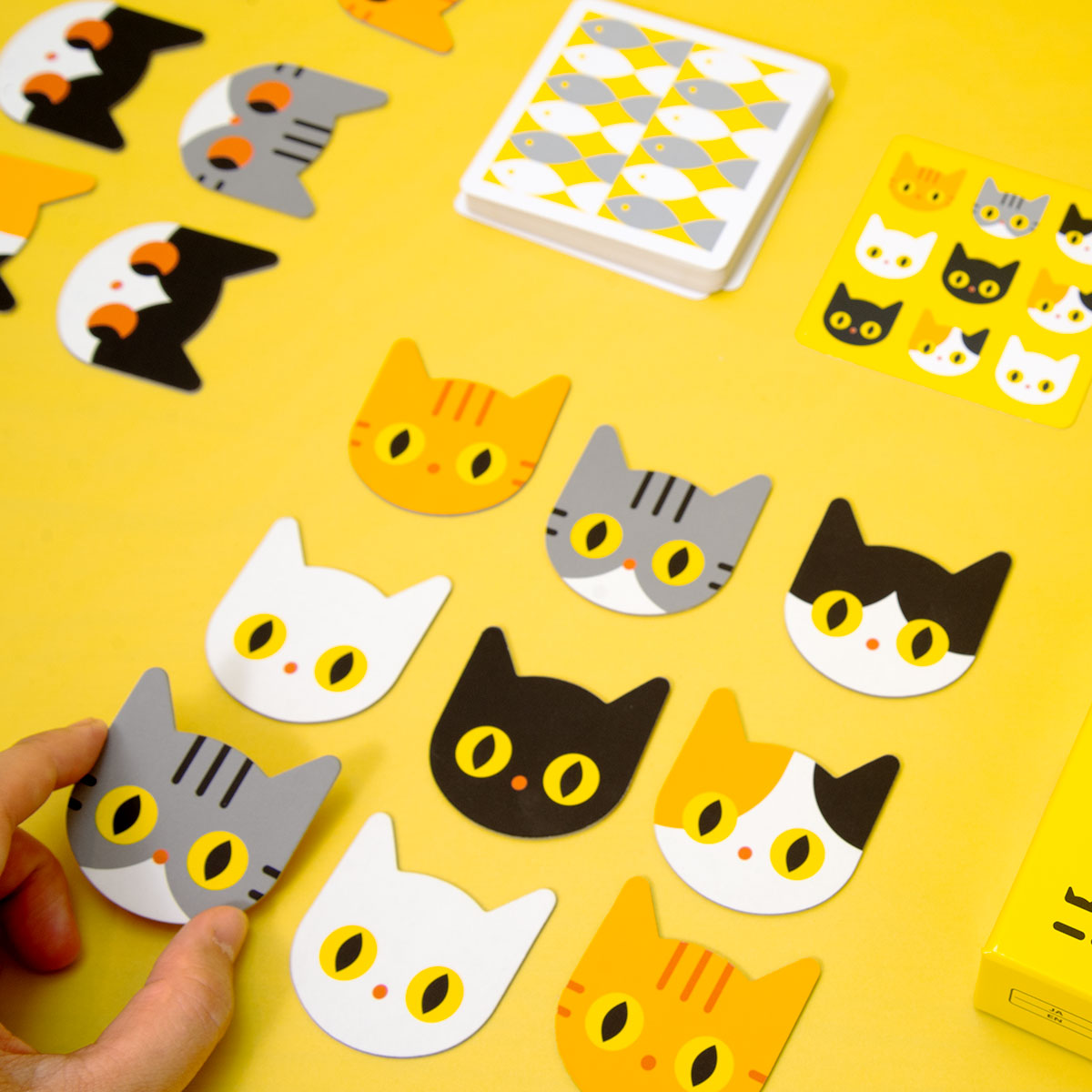 ニャインタイル ナインタイル 新品 ボードゲーム 子ども 小学生 大人 アナログゲーム テーブルゲーム ボドゲ おもちゃ 知育 誕生日プレゼント 子供 ギフト 男の子 女の子 家族 6歳以上 防災 おうち遊び オインクゲームム