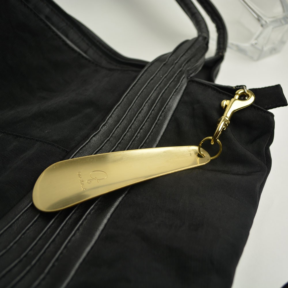 靴べら 携帯 12cmタイプ 真鍮 One thread シューホーン 短ベラ くつべら 日本製 鉄砲ナス ナスカン付き ソリッドブラス ノンポリッシュ 金色 無垢 ゴールドカラー