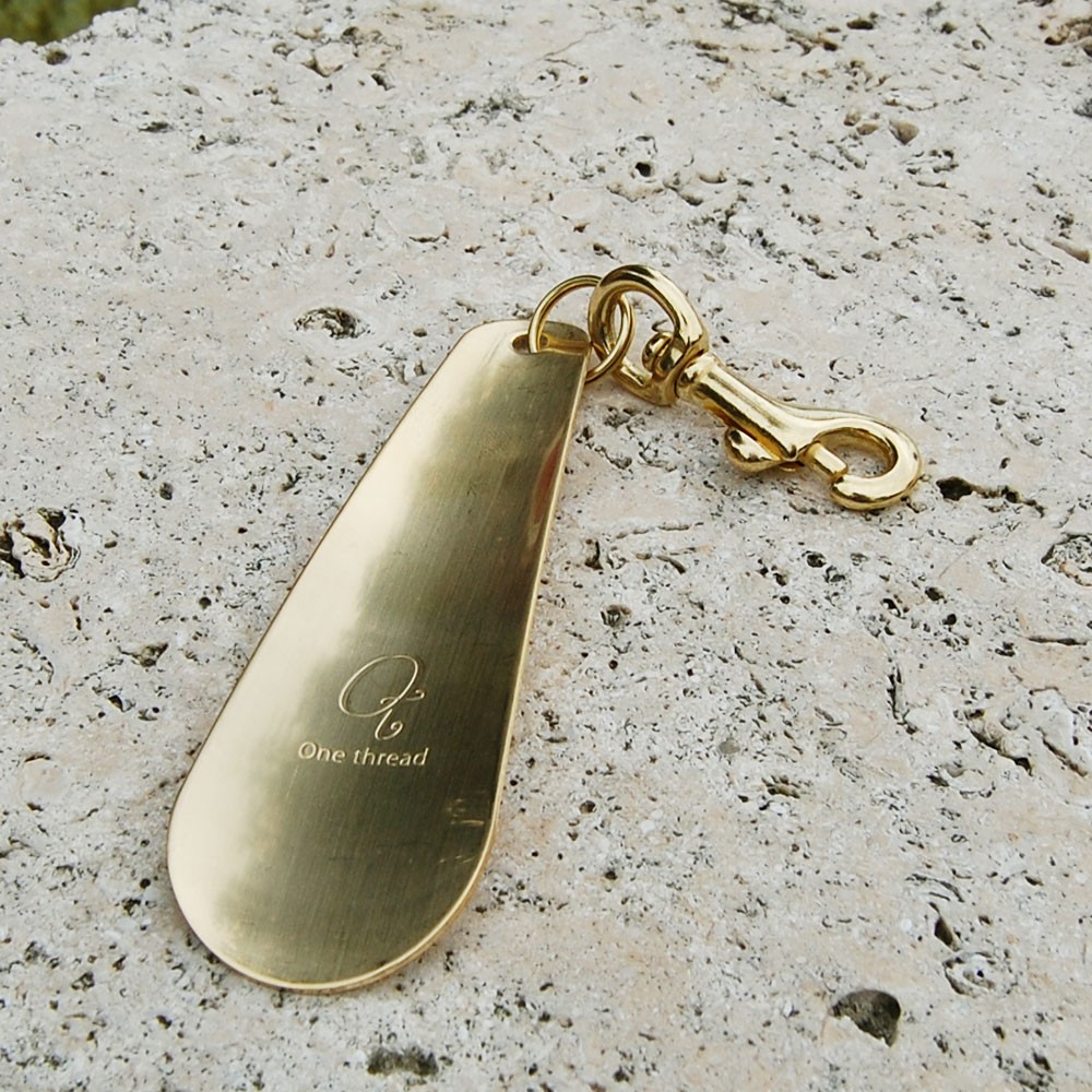 靴べら 携帯 12cmタイプ 真鍮 One thread シューホーン 短ベラ くつべら 日本製 鉄砲ナス ナスカン付き ソリッドブラス ノンポリッシュ 金色 無垢 ゴールドカラー