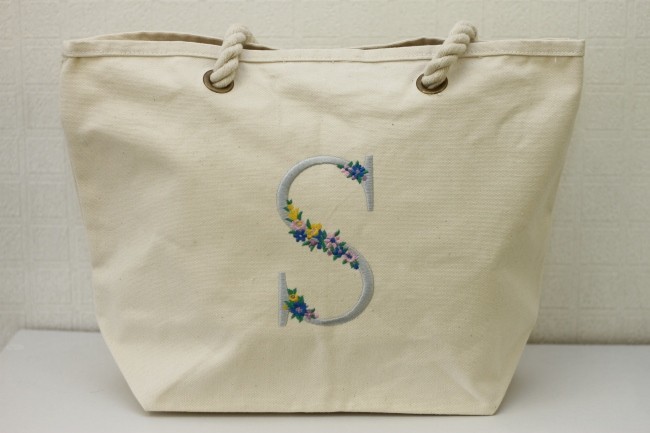 専用です　手刺繍  トートバッグ ショルダーバッグ　新品 ショルダーバッグ 刺繍ショルダーバッグ ハンドバッグ 刺繍