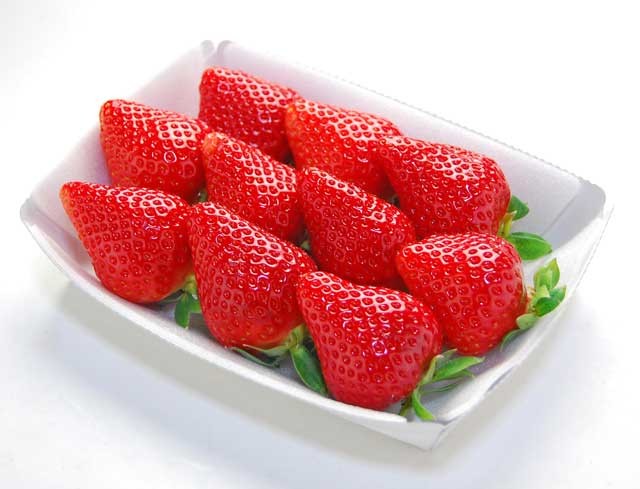 さくらももいちご (220g×4P) 徳島県 佐那河内産 化粧箱 もも さくらももいちご (220g×4P) 徳島県 佐那河内産 化粧箱 もも