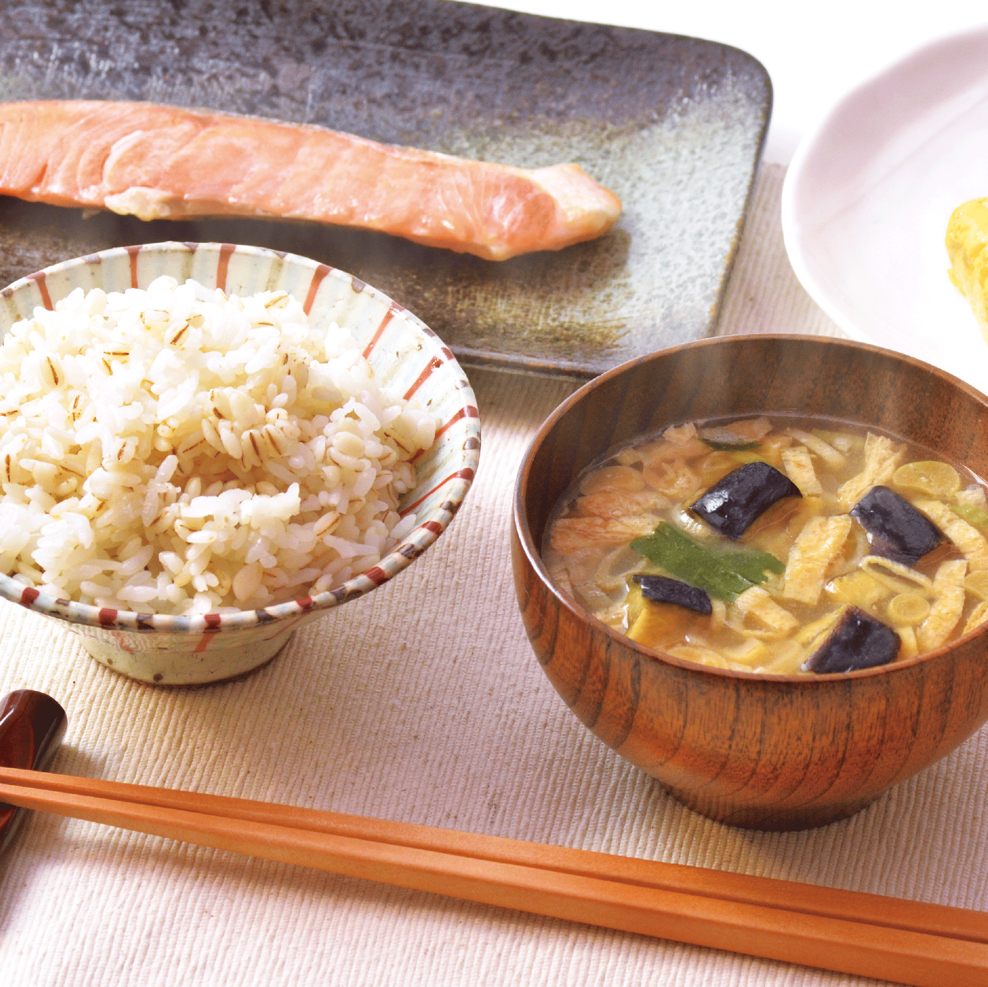 麦飯・味噌汁・大麦食品
