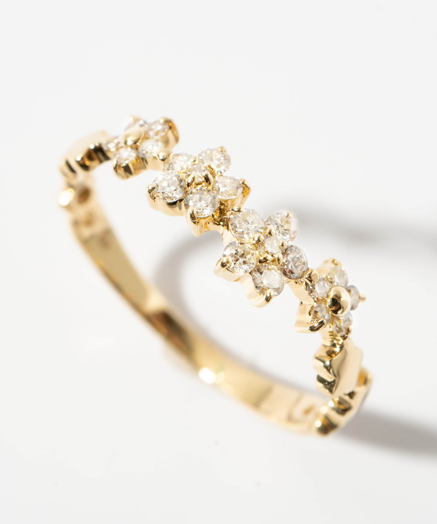 爆買 ダイヤ ダイヤモンド 指輪 18金 リング k18 シンプル 【atria アトリア】 星 モチーフ 18k リング ダイヤ レディース ゴールド 誕生石 パワーストーの画像