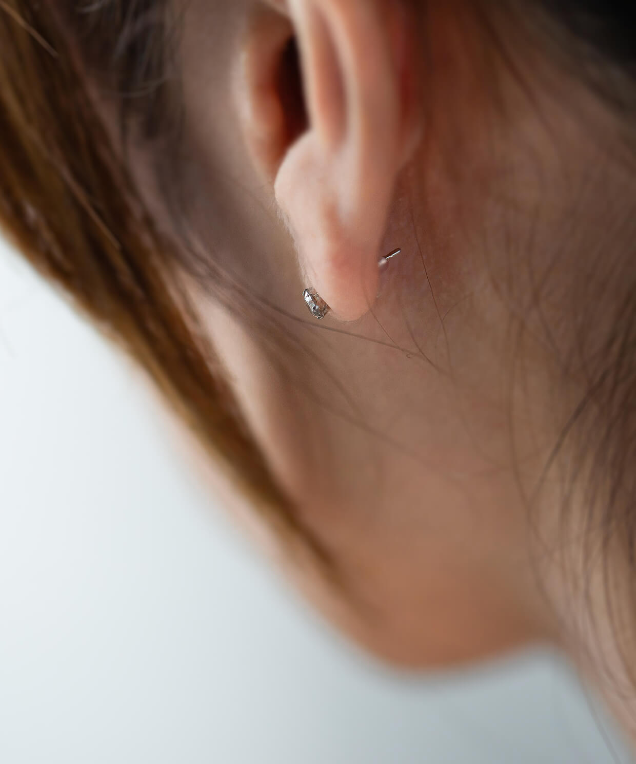 Ops. ピアス レディース 小粒 プラチナ ダイヤ 0.3ct 一粒 Edele