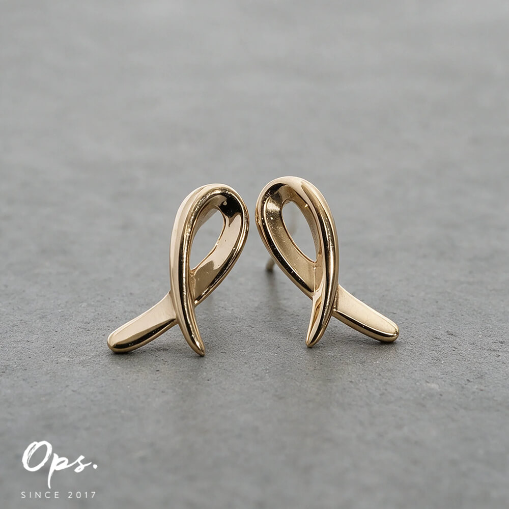 18k つけっぱなし ピアス  elpia-pe エルピア k18 18金 ピアス ゴールド金属アレルギー リボン 小さめ 小ぶり 小さい シンプル 上品 繊細 エレガン