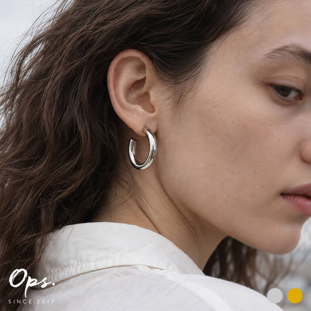 ops.　シルバー　ピアス　フープ　オプス　コルネ　シルバー925 新品　未使用 Ops.（オプス） フープ ピアス 太め シルバー925 K18仕上げ 金属