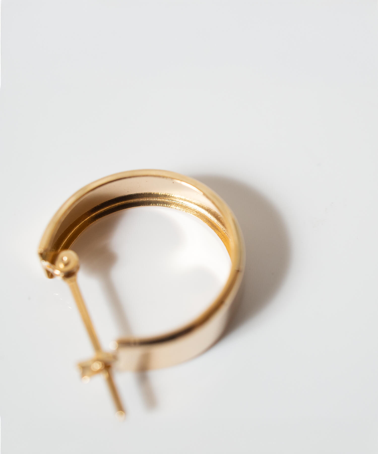 国内発送【Self-Portrait】18金メッキ ゴールド◇ピアス Ops. ピアス 18k 18金 フープ シンプル 6角 ラウンド 軽い つけ