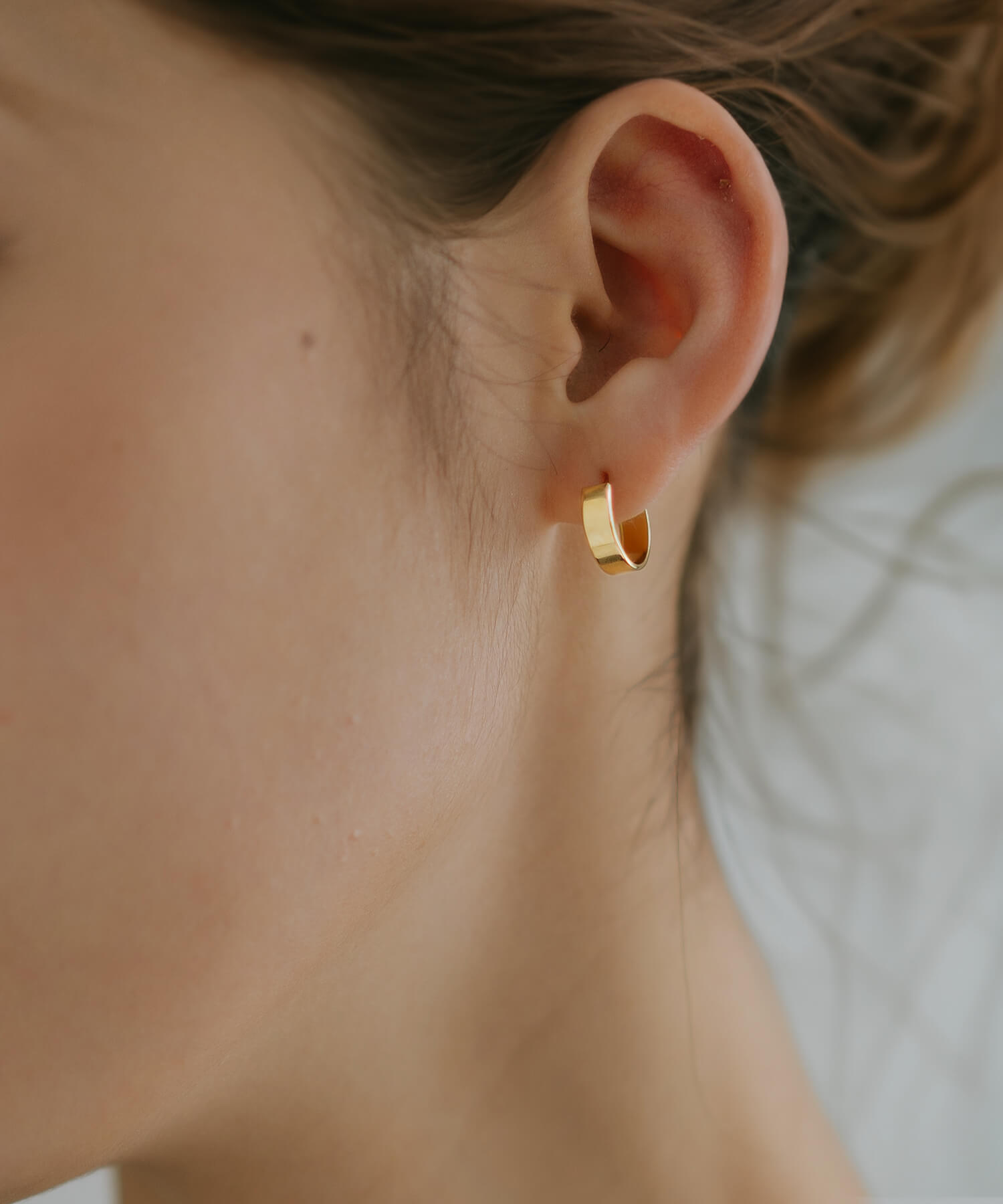 Ops. ピアス 18k 18金 フープ シンプル 6角 ラウンド 軽い つけ